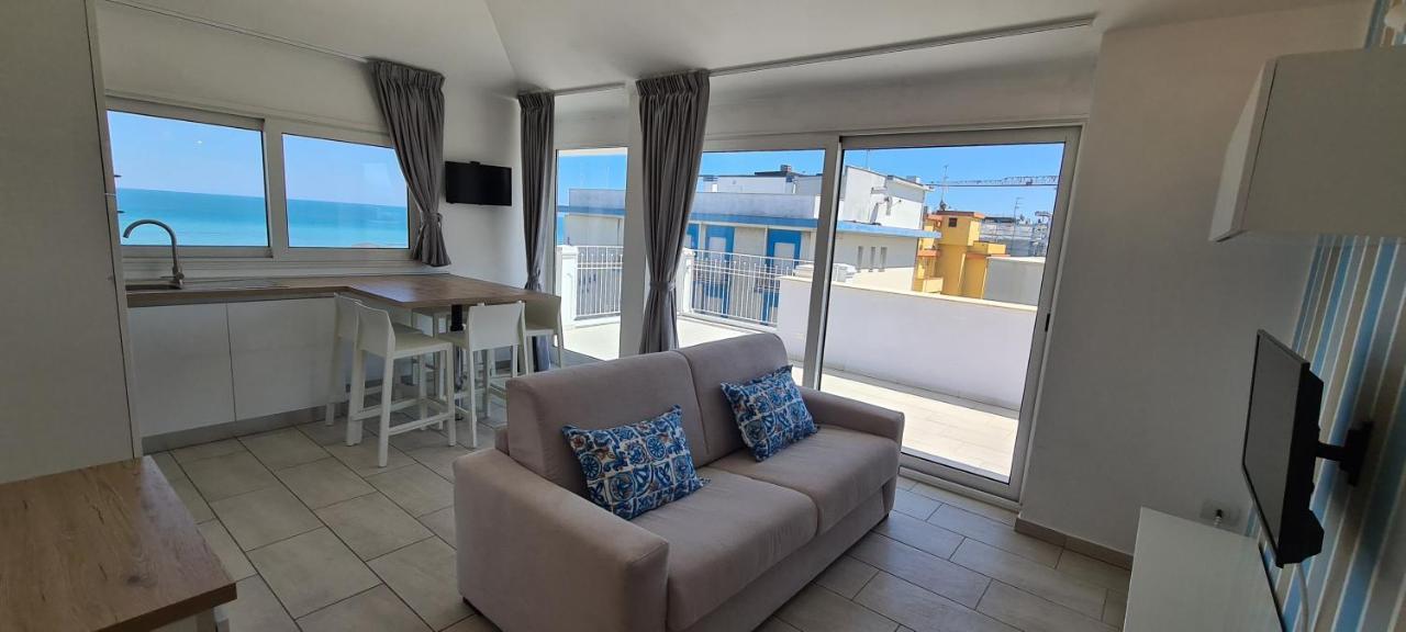 Rubino Apartments A 100Metri Dal Mare Riccione Exterior foto