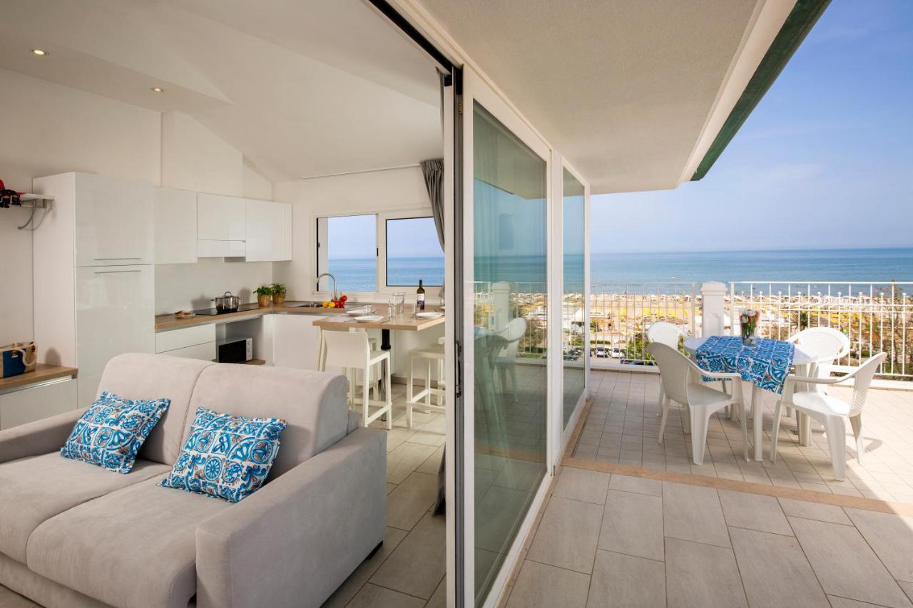 Rubino Apartments A 100Metri Dal Mare Riccione Exterior foto